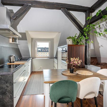 Stylische Privatzimmer An Der Mosel โคเบลนซ์ ภายนอก รูปภาพ